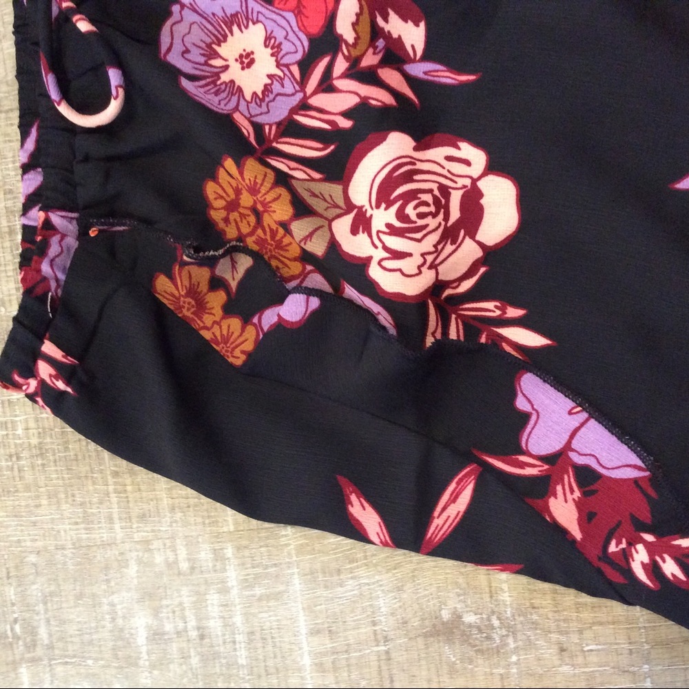 LDLA Flutter Short - Picture 3 of 4